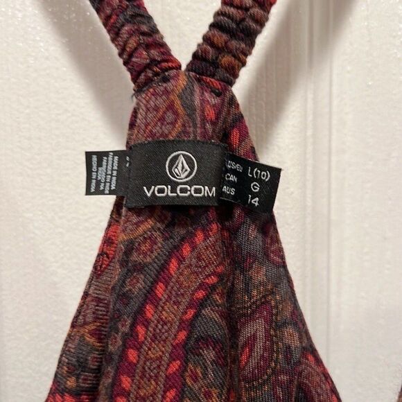 Volcom Vinyl Club Dress. Pretty Paisley print dress. NWT. Burgundy colors. Large - Picture 6 of 9